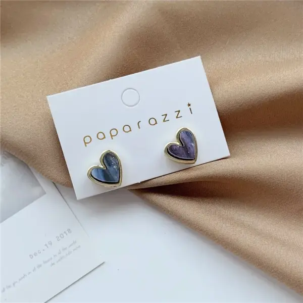 Red Heart Acrylic Stud Earrings - Image 9