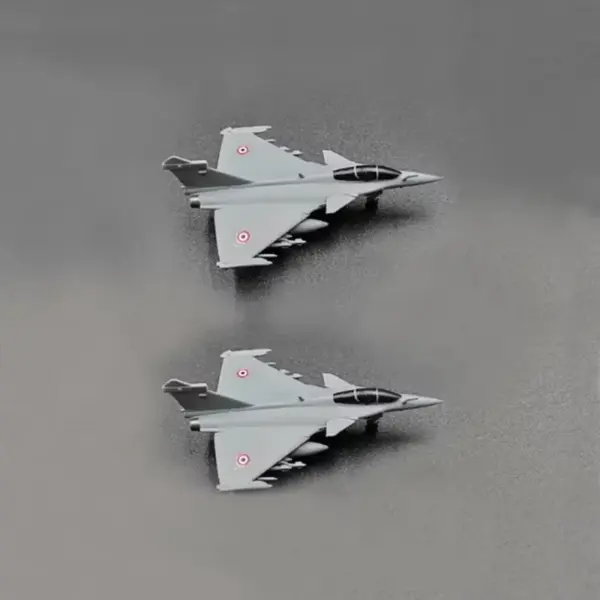 1/350 Scale Rafale Fighter Jet Model Set - Image 5