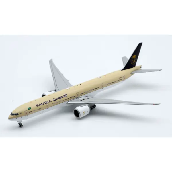 Saudi Arabian Airlines Boeing 777-300ER Diecast Model - Image 5