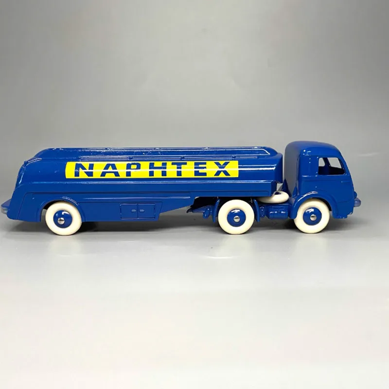 1:43 Diecast Panhard Truck Model Collectible 4 1:43 Diecast Panhard Truck Model Collectible - Image 4