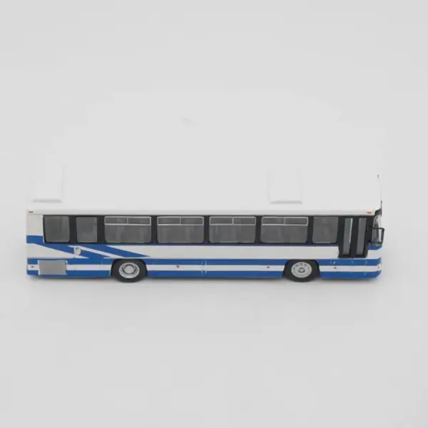 IXO Diecast 1:72 Scale Autosan H10 Bus Model - Image 5