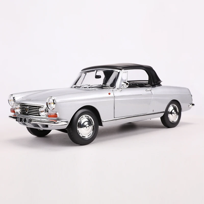 NOREV 1:18 1967 Peugeot 404 Convertible Model 2 NOREV 1:18 1967 Peugeot 404 Convertible Model - Image 2