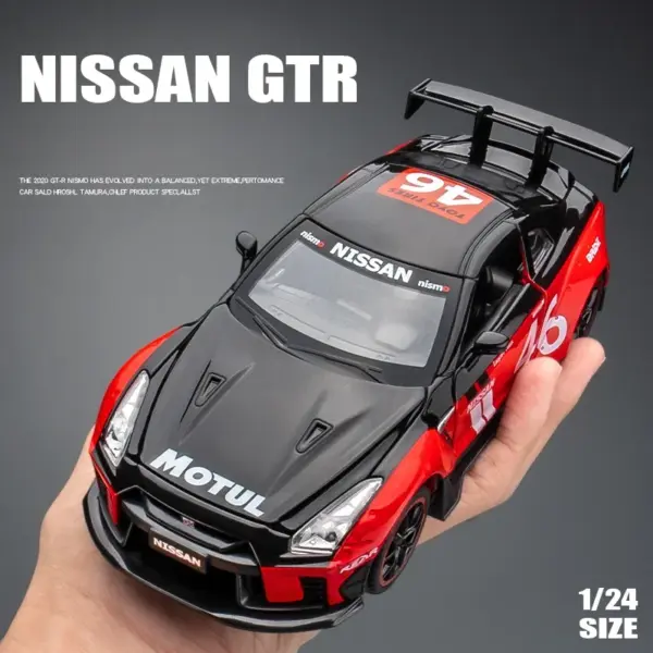 Nissan GTR 1:24 Diecast Model Car - Image 2