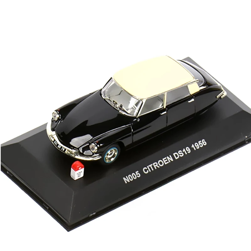 CITROEN DS19 1956 Scale Model with Flaws 5 CITROEN DS19 1956 Scale Model with Flaws - Image 5