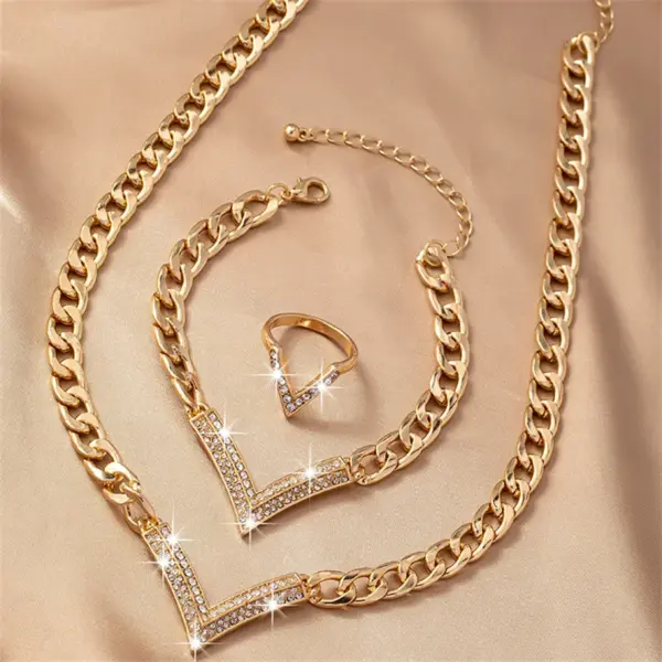 Korean Fashion V Chain Choker Necklace - Image 4