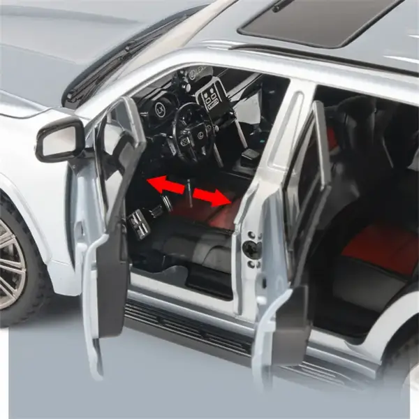 1:24 Diecast Metal LX600 SUV Model Car - Image 4