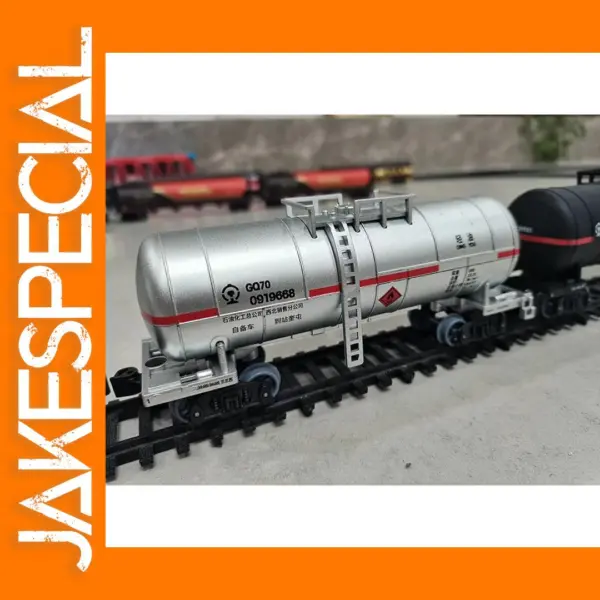 GQ70 Silver Oil Tank Train Carriage Model