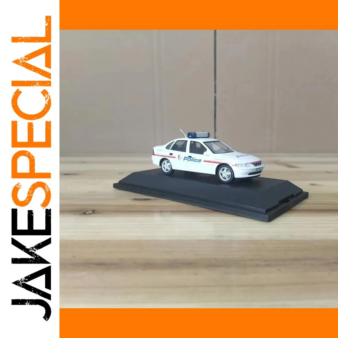 Die-cast Opel Vectra Palud 101 Police Model 1 Die-cast Opel Vectra Palud 101 Police Model