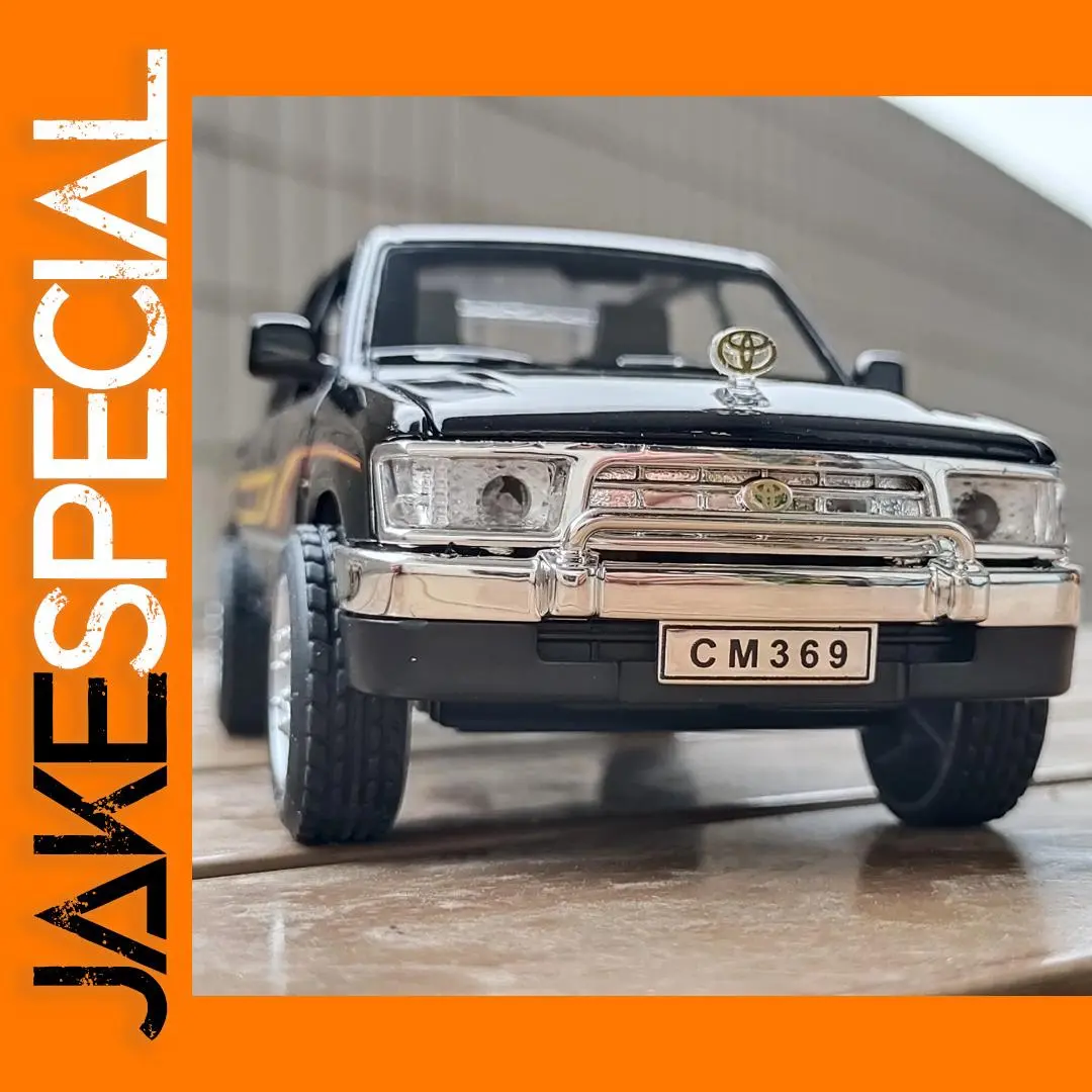 1:32 Toyota Hilux Off Road Diecast Model 1 1:32 Toyota Hilux Off Road Diecast Model