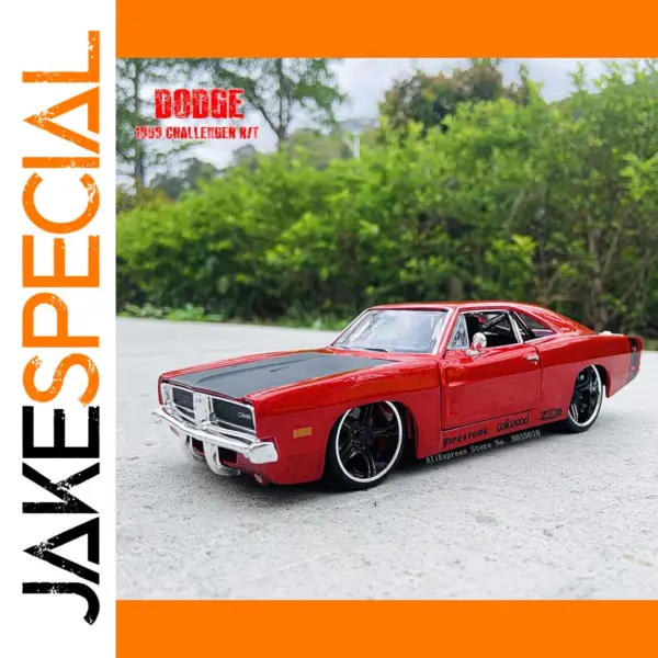 Maisto 1:25 Dodge Challenger Alloy Model Car