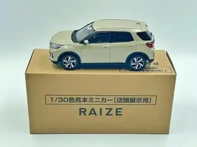RAIZE 1:30 Diecast Alloy Car Model Display 7 RAIZE 1:30 Diecast Alloy Car Model Display - Image 7