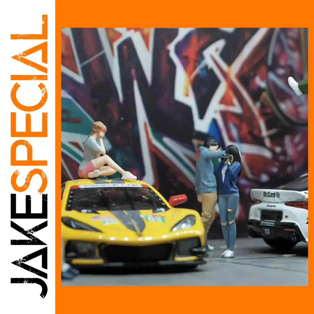 1:64 Scale Resin Girl Action Figure Accessory 1 1:64 Scale Resin Girl Action Figure Accessory