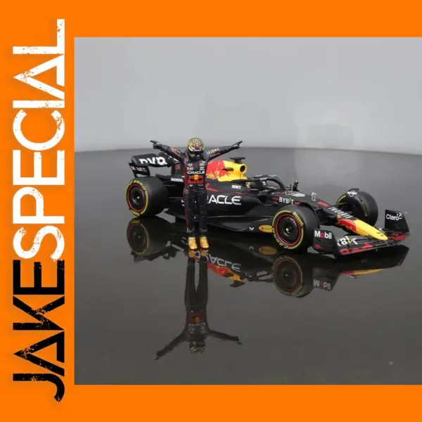 Bburago 1:24 Mercedes AMG F1 Race Car Model
