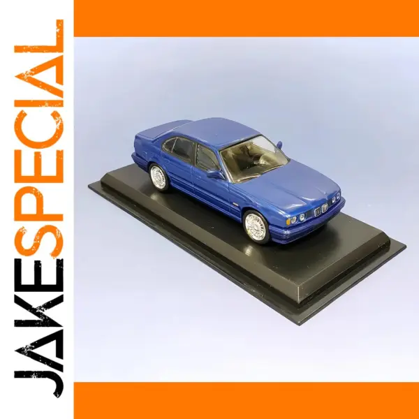 1/43 Scale M5 Classic Retro Sports Car Model
