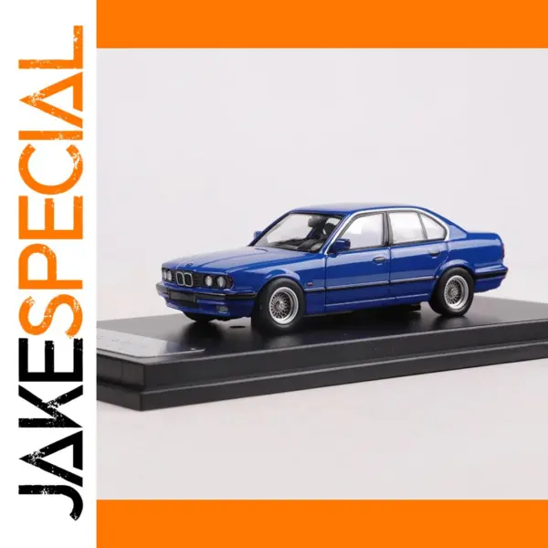 DCM 1:64 E32 E34 Diecast Model Car