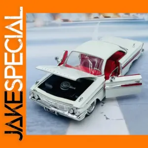 Maisto 1:24 Impala 1961 Alloy Model Car