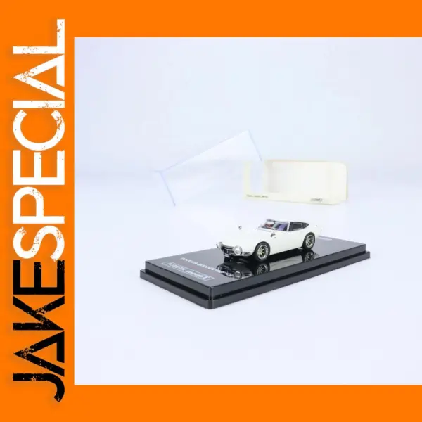 JERREN INNO 1:64 2000GT Diecast Model Car