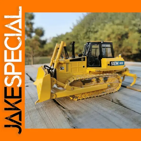 1:35 CAT Bulldozer SEM822 Diecast Model Vehicle