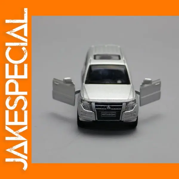 1:43 Scale Pajero Alloy Car Model
