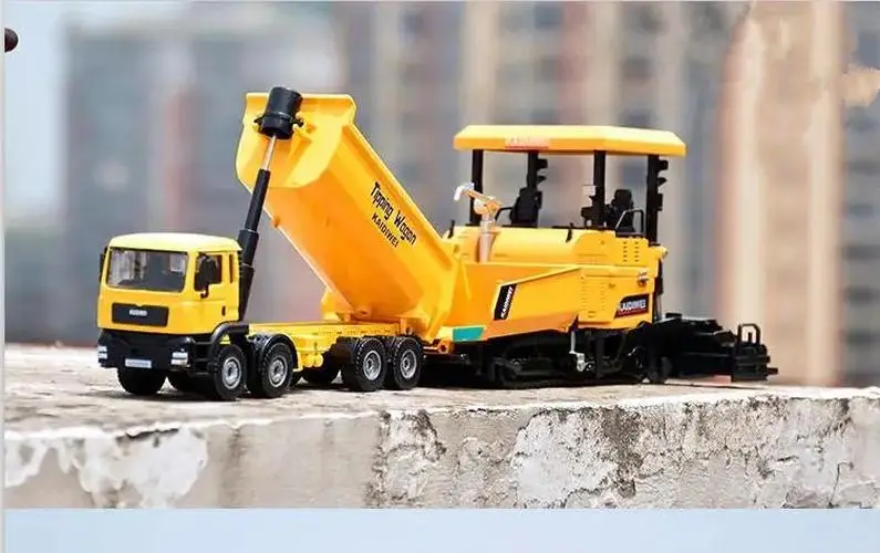 1:32 Alloy Dump Trucks and Pavers Model Set 4 1:32 Alloy Dump Trucks and Pavers Model Set - Image 4