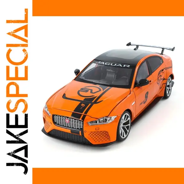 1:18 Jaguar XE SV Project 8 Alloy Model Car