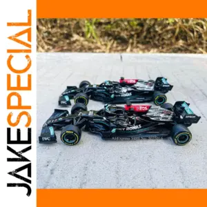 Bburago 1:43 F1 Mercedes-AMG W12 Model Car