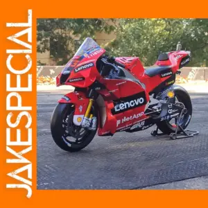 Maisto 1/6 Scale Ducati Desmosedici GP Model