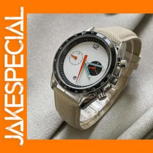 Trendy Men's Quartz Watch with Chronograph Features