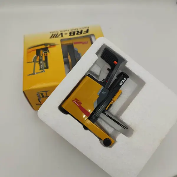 1/20 Alloy FRB-VIII Electric Forklift Model - Image 2