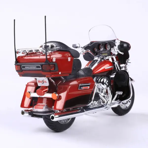 Maisto 1:12 Harley-Davidson 2013 Flhtk Model - Image 5