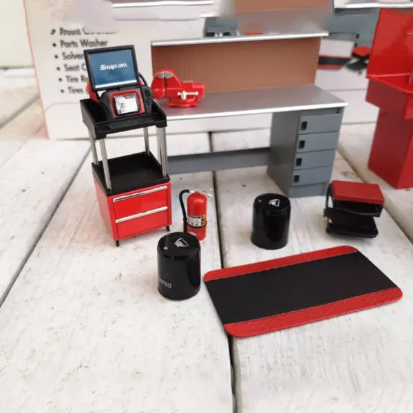 1:18 Garage Scene Car Repair Set - Image 2