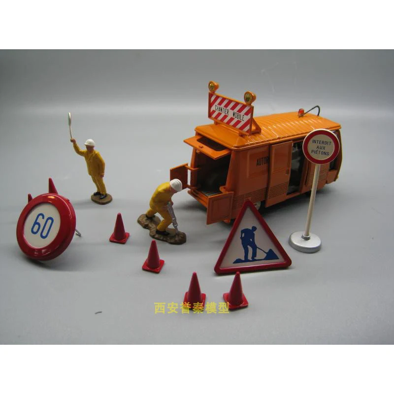 Dinky Toys 1/43 Peugeot J7 Alloy Model 4 Dinky Toys 1/43 Peugeot J7 Alloy Model - Image 4