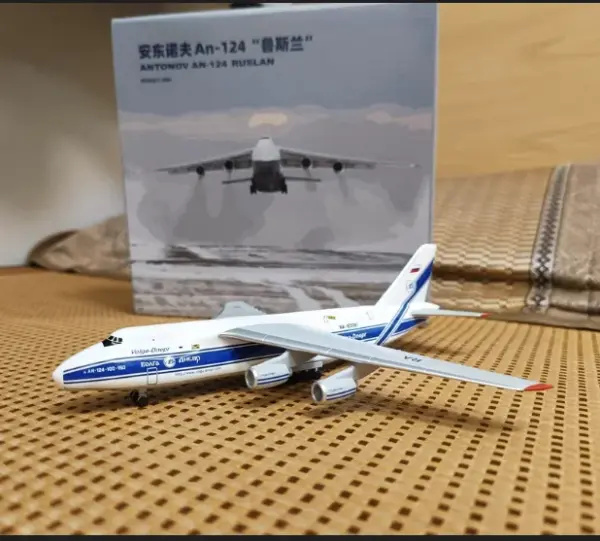 1/400 Scale An-124 Transport Aircraft Model Collection - Image 6