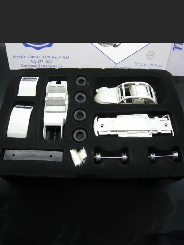 1/43 Scale 2CV AZLP Classic Alloy Model Car - Image 7