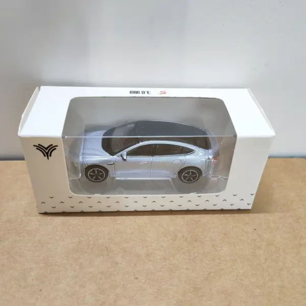 Diecast Nezha S 1:64 Scale Alloy Car Model - Image 6