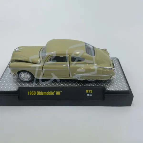 1950 Oldsmobile 88 Diecast Model 1:64 Alloy Collection - Image 5