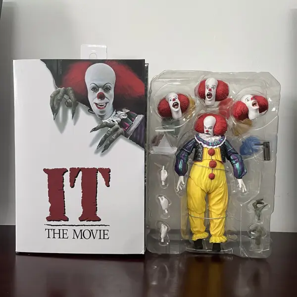 NECA Pennywise Leatherface Horror Action Figure - Image 2