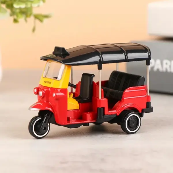India Tuk Tuk Taxi Diecast Model 1:43 Scale - Image 5
