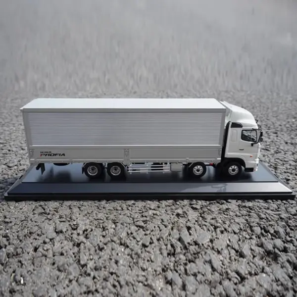 Diecast 1:43 HINO TRUCKS Container Van Model Collection - Image 4
