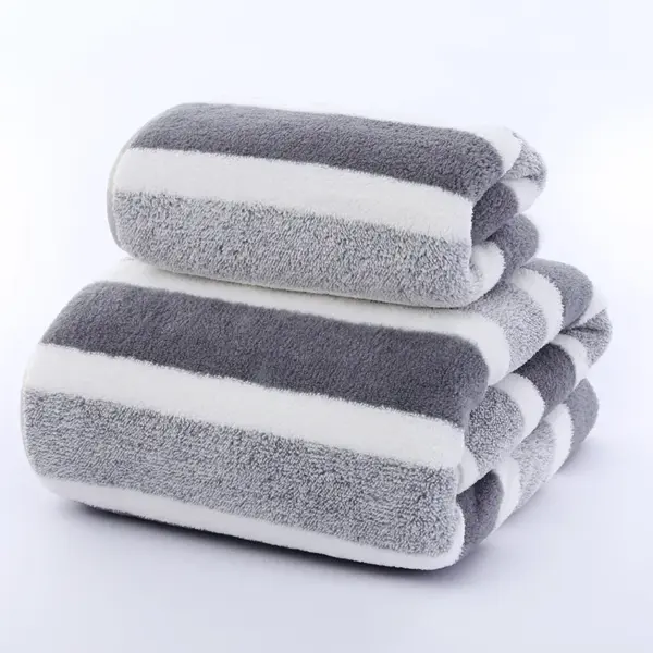 Thickened 70x130cm Super Absorbent Bath Towel in Five Colors - Image 2