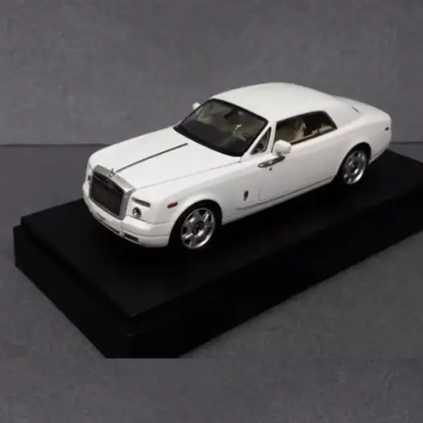 Kyosho 1:43 Alloy Phantom Sports Car Model - Image 6