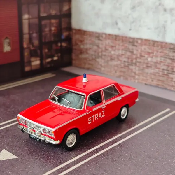 Polsa 1:43 Alloy Car Model Collectible Display - Image 2