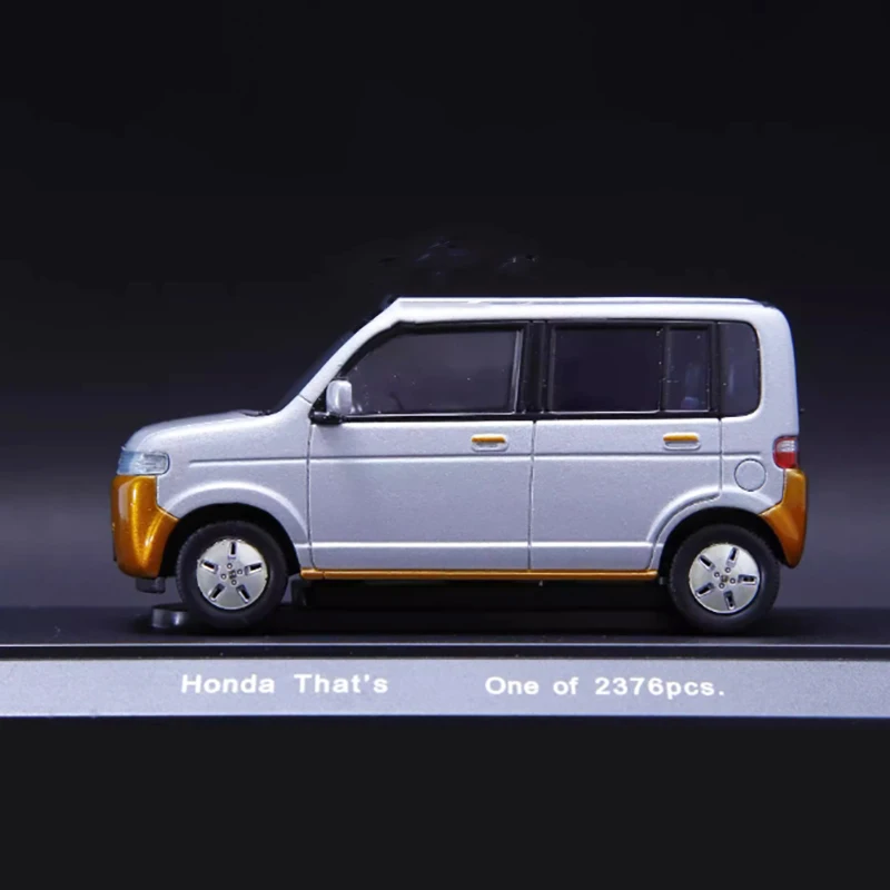 Welly 1:43 HODNA THAT'S 2002 Alloy Model 2 Welly 1:43 HODNA THAT'S 2002 Alloy Model - Image 2