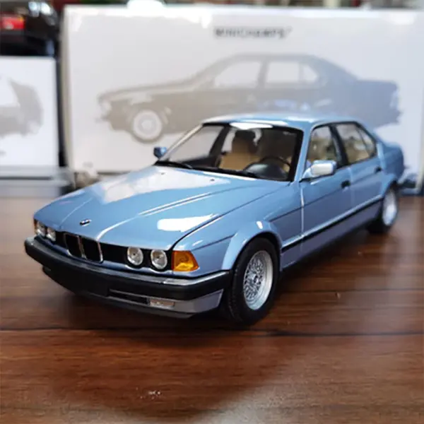 Minichamps 1:18 BMW 7 Series E32 1986 Car Model - Image 7