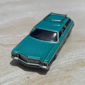 1:64 Chevy Wagon Diecast Metal Model 10 S0aa729620a0b4420829b9f7f51576b0bZ