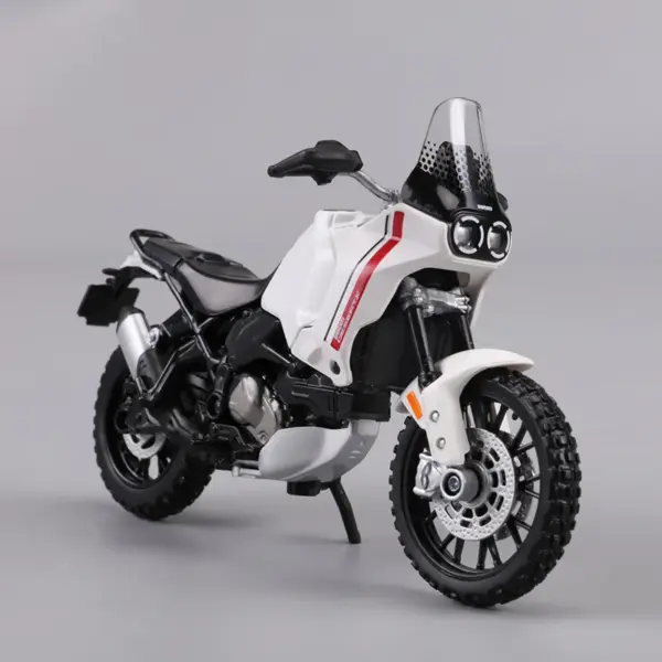 Maisto 1:18 Ducati Desert X Diecast Model - Image 2