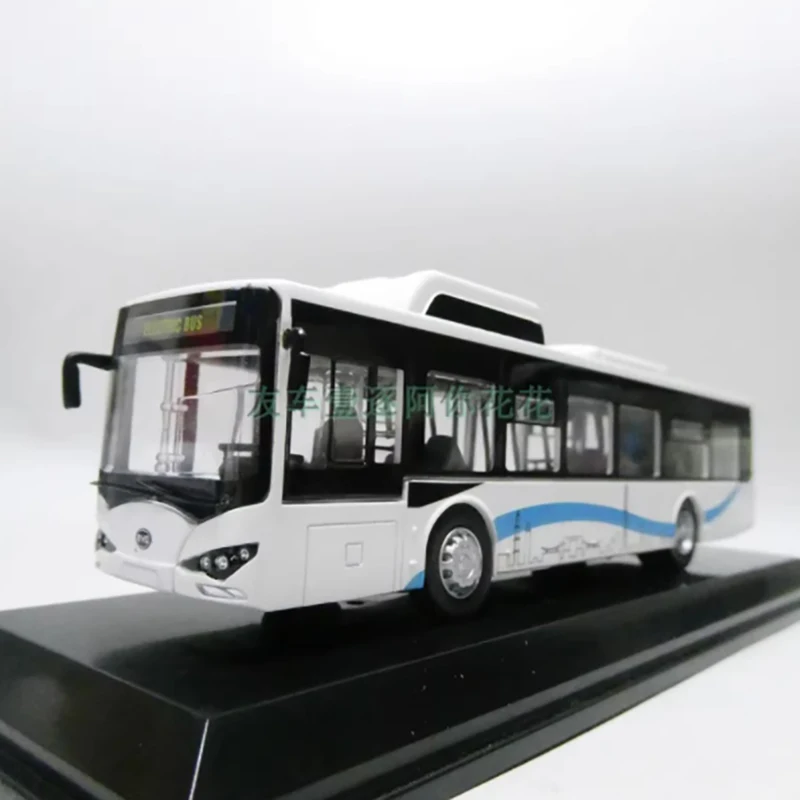Diecast BYD K9 Bus Model 1:64 Alloy Collectible 9 Diecast BYD K9 Bus Model 1:64 Alloy Collectible - Image 9