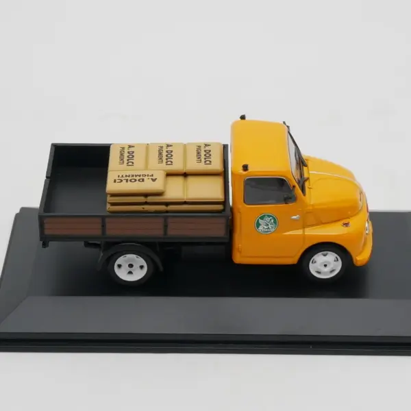 Ixo 1:43 Fiat 615 Camioncino Model Car - Image 3