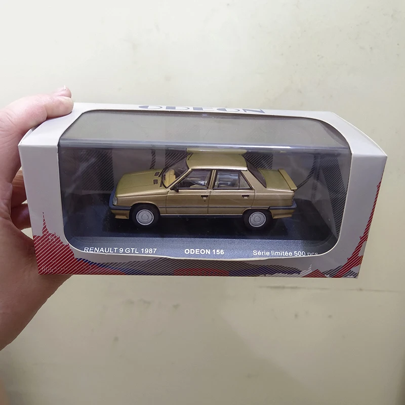 1/43 Scale 1988 GTD Classic Alloy Car Model 6 1/43 Scale 1988 GTD Classic Alloy Car Model - Image 6