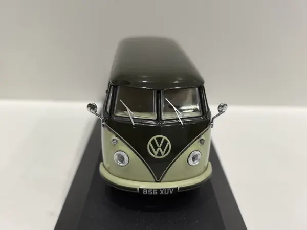 CORGI 1:43 Scale T1 Bus Alloy Car Model - Image 3